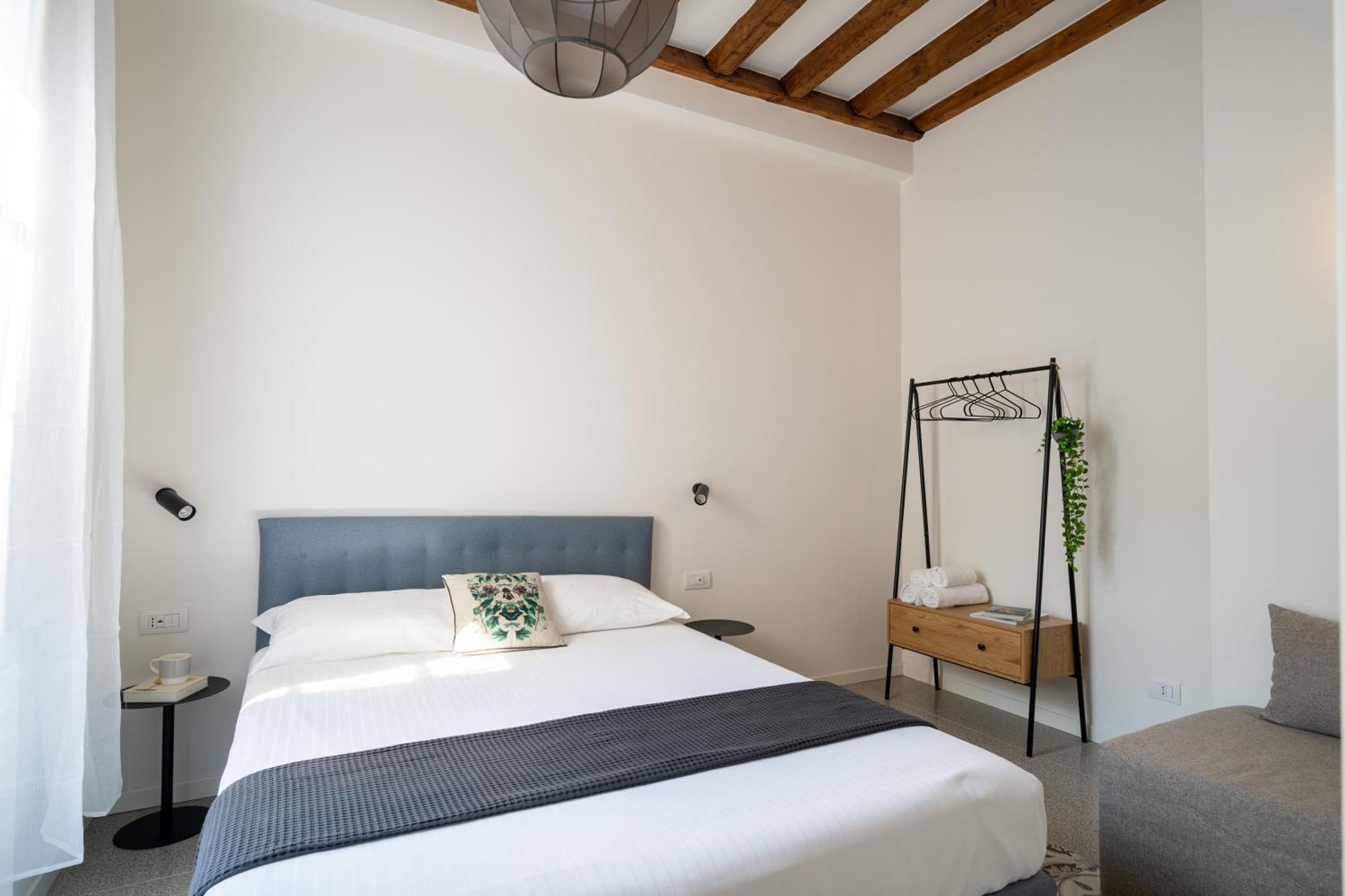 Navigli - Vigevano 45 & Casale 3A Studios Milánó Szoba fotó